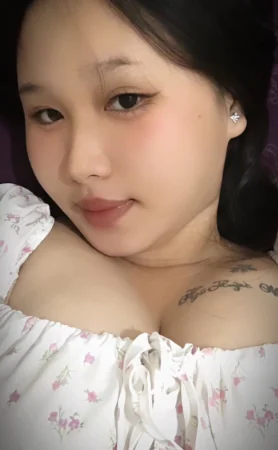 Full clip hot 8 phút em Huỳnh Mi xăm tên lên vú